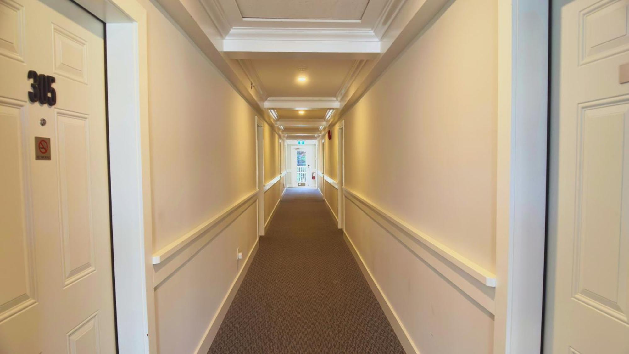 Gibsons Landing Inn Екстер'єр фото